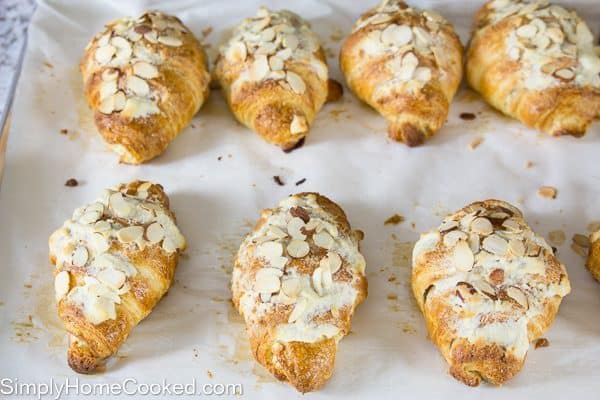 Almond Croissant-122