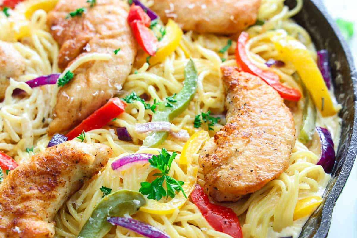 close up photo of chicken scampi